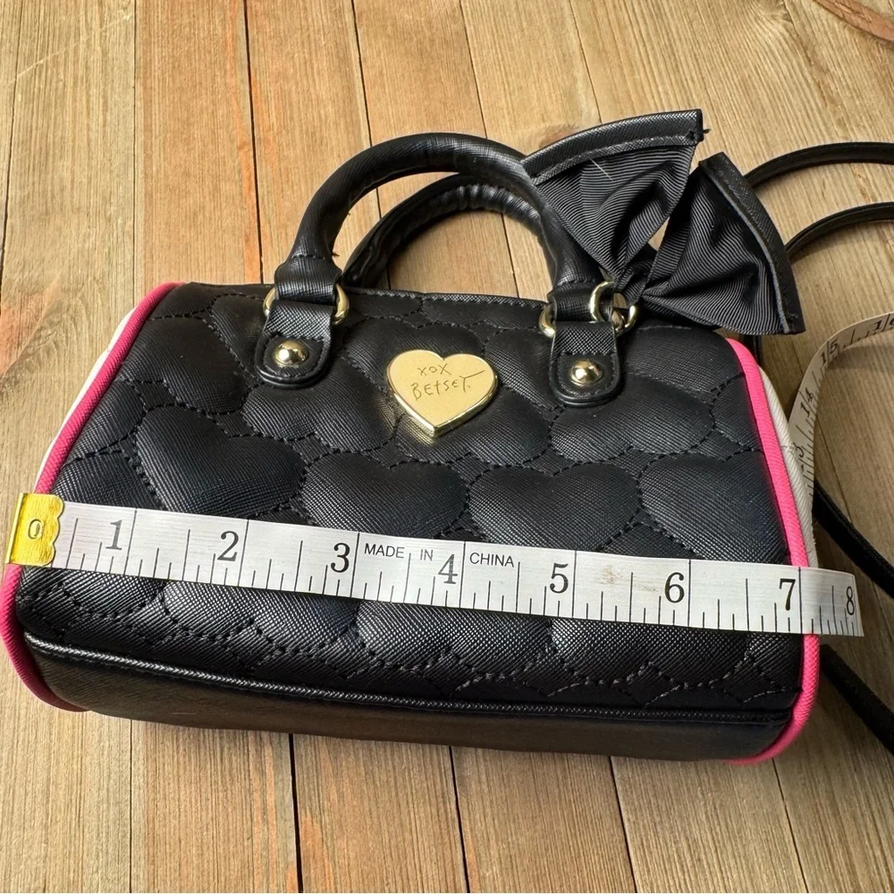Betsey Johnson Small Mini Satchel Bag Shoulder Strap Black Pink Quilted‎ Heart